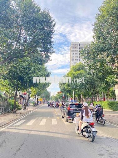 Bán Đất MT Xây CHDV ngay Linh Tây. Giá chỉ 8tỷ4 105.4m2, SHR, Không QH