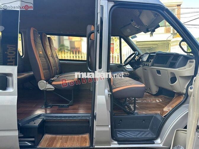 Ford Transit SVP 2018 - 425 Triệu