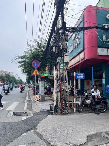 Nhà mới, đẹp, 1trệt, 1 lầu, H597 Tùng Thiện Vương, P12,Q8. N3,5m x D6m