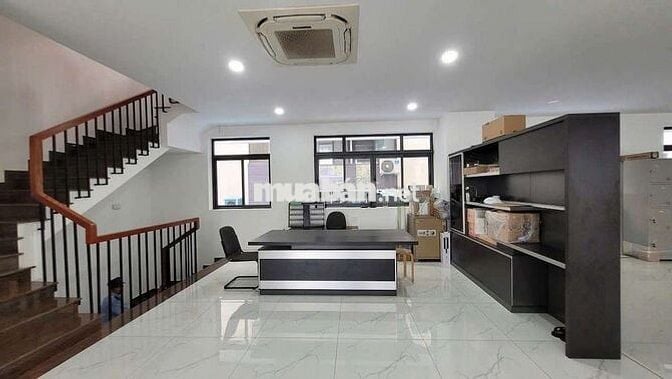 Cho thuê 2 căn không tường mặt tiền Nguyễn Thị Nhung làm văn phòng