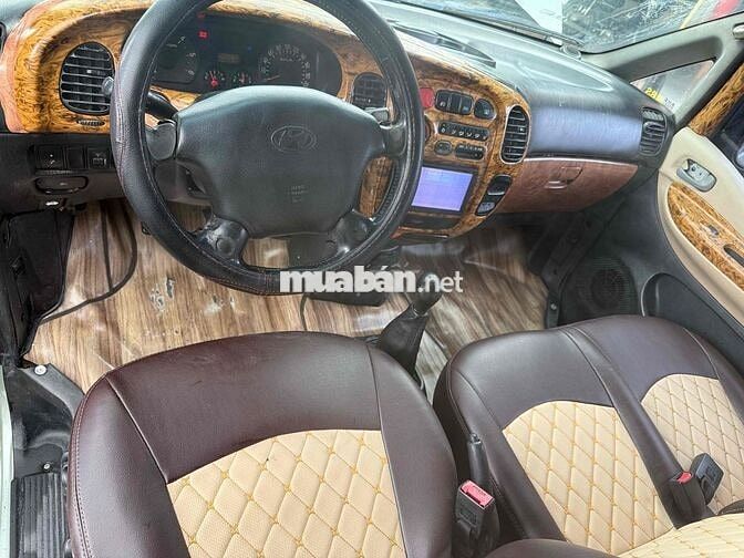 Hyundai Starex 2005 -6N 800kg xe rất zin.
