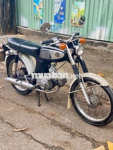 xe 67 đời 72 đồ zin khá còn xài vít lửa, biển 63