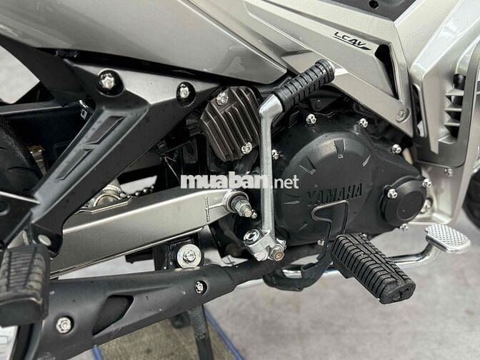 exciter 2006 Fi spark