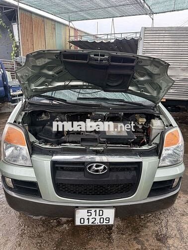 Hyundai Starex 2005 -6N 800kg xe rất zin.
