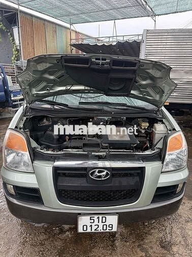 Hyundai Starex 2005 -6N 800kg xe rất zin.