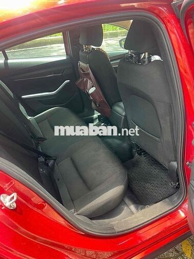 Mazda 3 2020 1.5L Deluxe - 90000 km