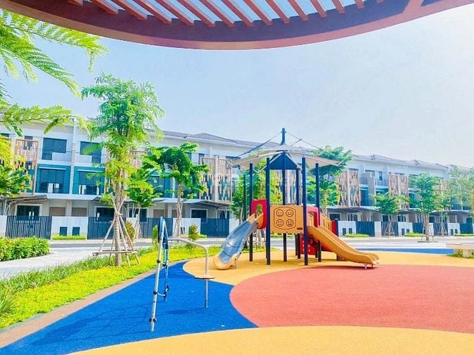 Cho thuê nhà 3 tầng Sun Casa Central Vsip 22 nội thất đầy đủ 15 triệu