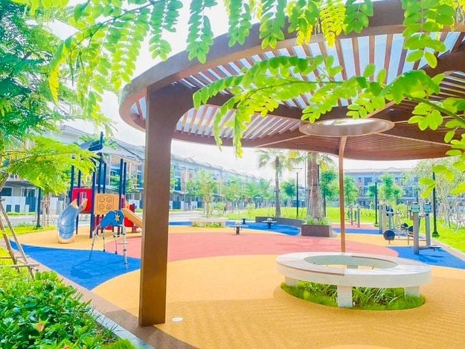 Cho thuê nhà 3 tầng Sun Casa Central Vsip 22 nội thất đầy đủ 15 triệu