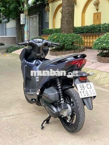 Xe honda vario 2021 màu xanh mờ mới len ken 95 %