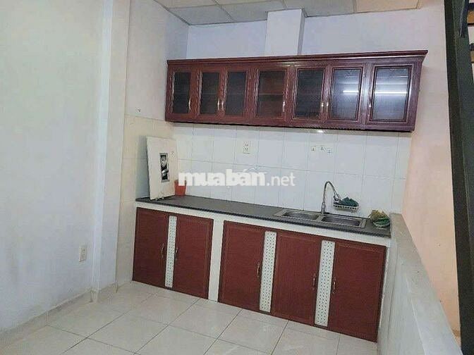 Cho thuê nhà nguyên căn.Đường Hồ Văn Huê.Phường 9.Quận Phú Nhuận.