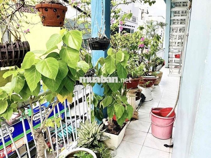 NHÀ BÁN 4 TẦNG CĂN GÓC 2 MẶT TIỀN LỚN KHU VIP ĐƯỜNG HOÀNG DIỆU QUẬN 4