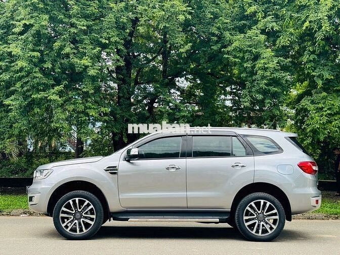 Ford Everest Titanium 2019, bảo hành 2026, vay 75%
