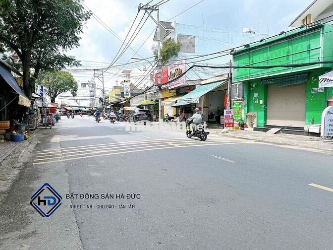 Nhà 2 lầu 4x18 mặt tiền Trần Thị Cờ giữa Chợ