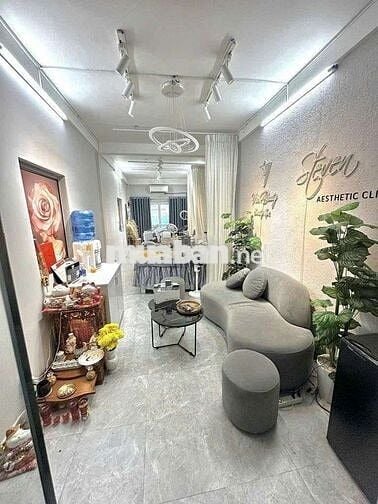 Chính chủ cho thuê nguyên căn quận 3 nhà đẹp giá chỉ 35tr