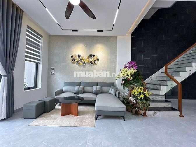 Bán nhà phố 1 trệt 2 lầu Thiết kế sang trọng, giá tốt khu vực