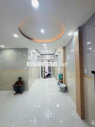CÁCH HXH 10m - NHÀ 3 TẦNG TẠI ĐOÀN VĂN BƠ - KHU DC HIỆN HỮU KHÔNG QH