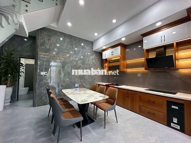 Bán nhà phố 1 trệt 2 lầu Thiết kế sang trọng, giá tốt khu vực