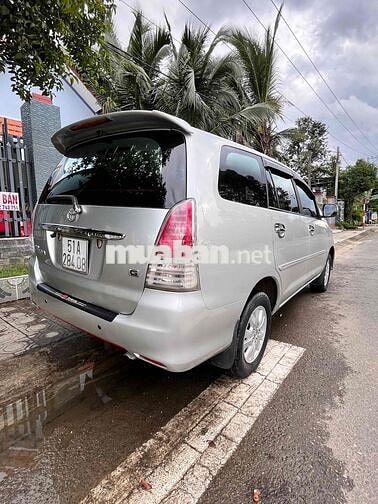 Toyota Innova 2011 G