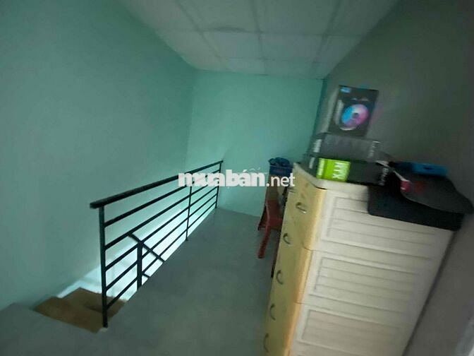 nhà 250tr bớt lộc  gần thcs Nguyễn Văn Đẹp cs4