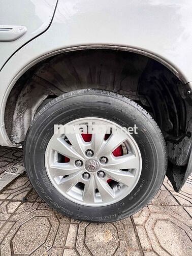 Toyota Innova 2011 G