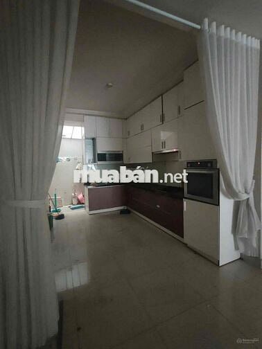 NHÀ MẶT TIỀN NGUYÊN CĂN ĐƯỜNG PHẠM VĂN HAI CHO THUÊ