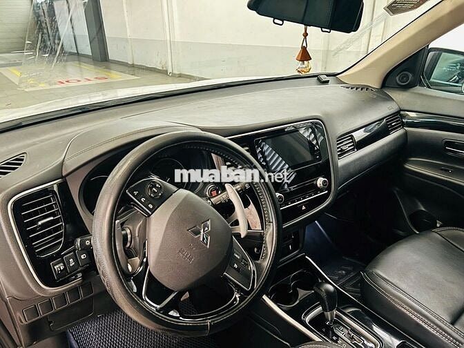 Mitsubishi Outlander 2021 2.0 CVT lướt chính hãng