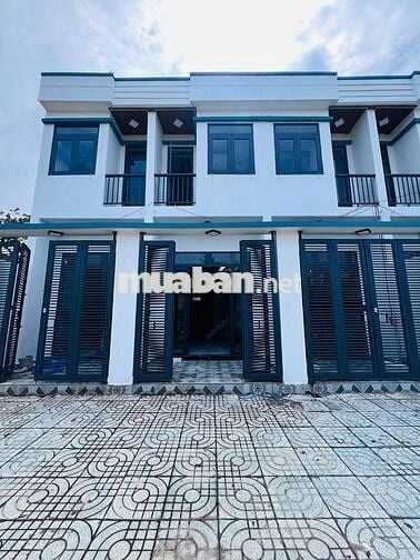 BÁN NHÀ RIÊNG MỚI XÂY 2 TẦNG TẠI ĐỨC HÒA, LONG AN, 1tỷ080tr - 42m2