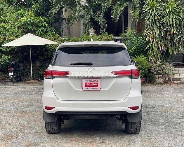 Toyota Fortuner 2.4AT 4X2 2022 Xe hãng bán