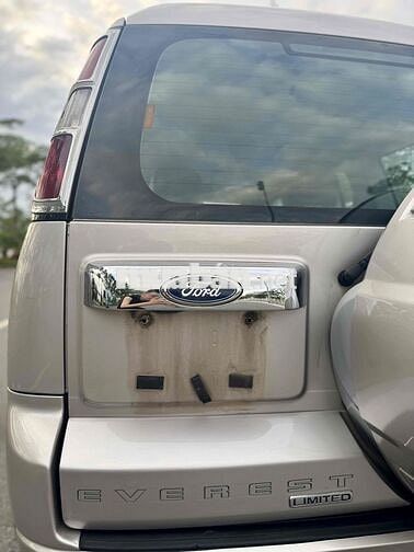 Ford Everest 2015 Titanium 2.2L 4x2 AT máy dầu
