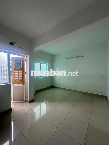Bán Chung Cư Thái Sơn ( Chợ Bà Hom Mới )  79m2 sổ hồng riêng