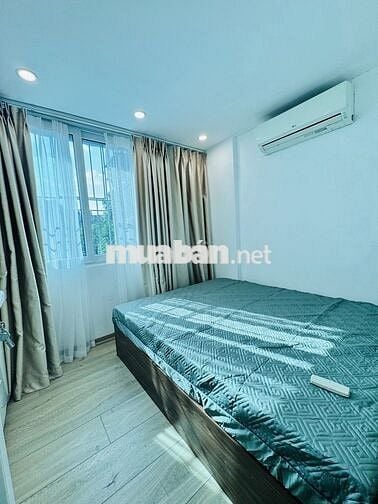Hiếm có khó tìm tập thể Cầu Giấy, sát phố lớn, tiện ích, 60m2, 3.x tỷ