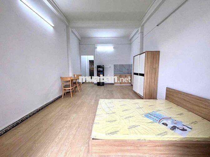 Cho thuê căn hộ Studio Ban công Q4 gần ĐH Luật, ĐH Nguyễn Tất Thành