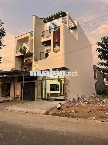 Cần Bán Gấp Căn Nhà Quận 8 1 trệt 2 lầu 5x20 1ty350