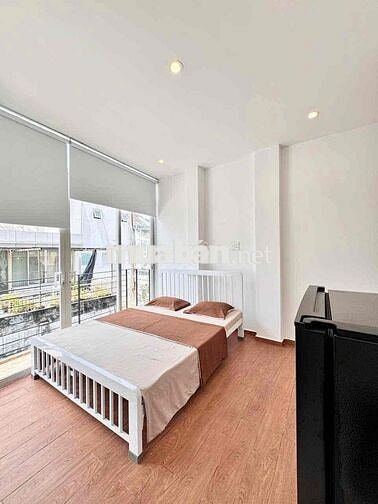 CHÍNH CHỦ CHO THUÊ STUDIO BAN CÔNG THANG MÁY NGAY CHỢ TÂN ĐỊNH MỚI