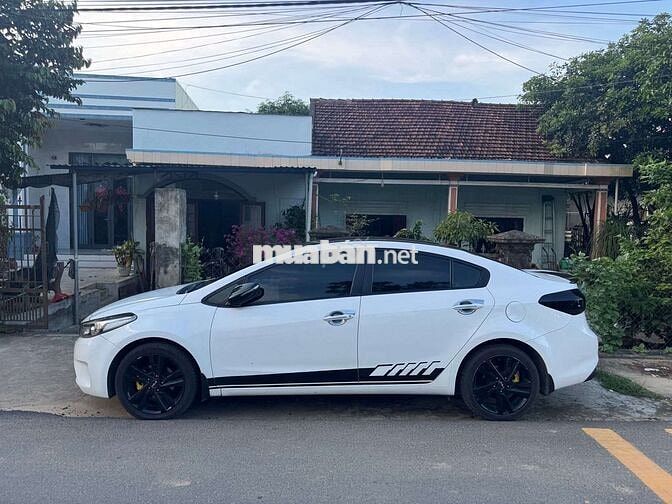Kia Cerato 2018 1.6 AT - 89000 km