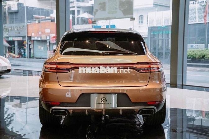 Porsche Macan model 2016