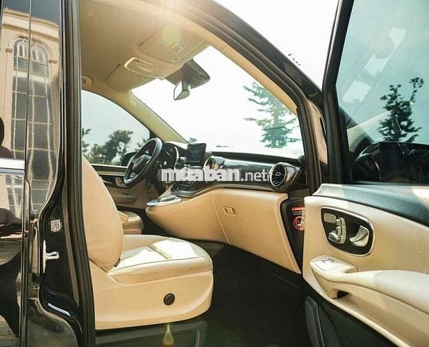 Mercedes Benz V Class 2021 V250 Luxury - 38000 km