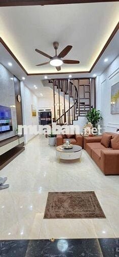 SÁT TỔ HỢP GA NGỌC HỒI NHÀ MỚI LÔ GÓC 5 TẦNG KINH DOANH Ô TÔ ĐỖ CỬA