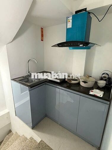 NHÀ TRUNG TÂM HÀ ĐÔNG NGAY SÁT ĐH KIẾN TRÚC