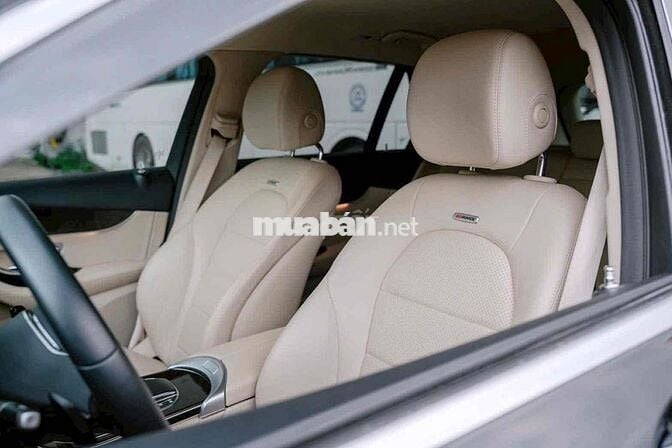Mercedes Benz GLC200 2022
