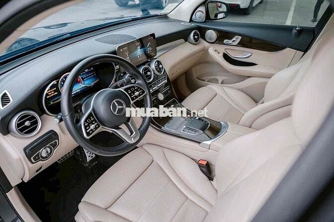 Mercedes Benz GLC200 2022