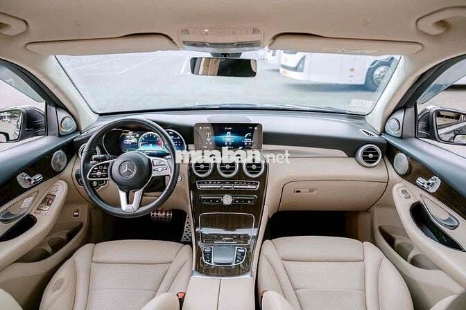 Mercedes Benz GLC200 2022
