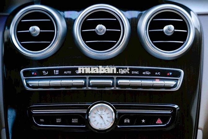 Mercedes Benz GLC200 2022