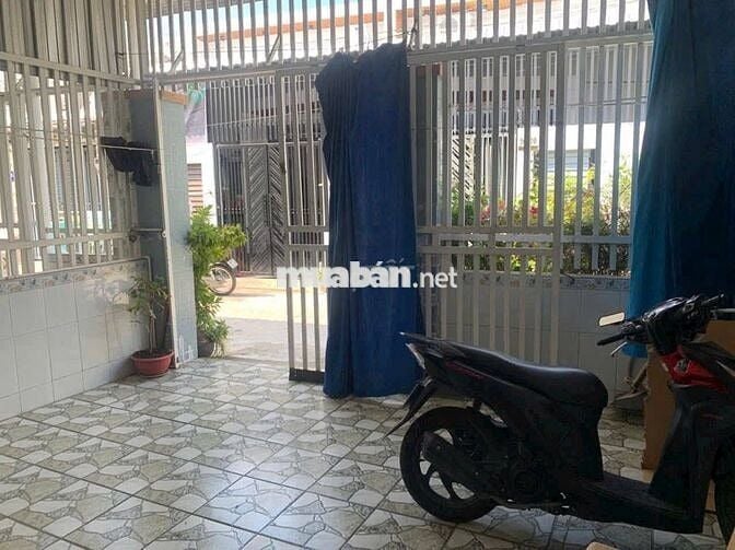 Cần bán gấp căn nhà  trước 30/9 Tân Thời Nhì Hóc Môn 900tr. SHR