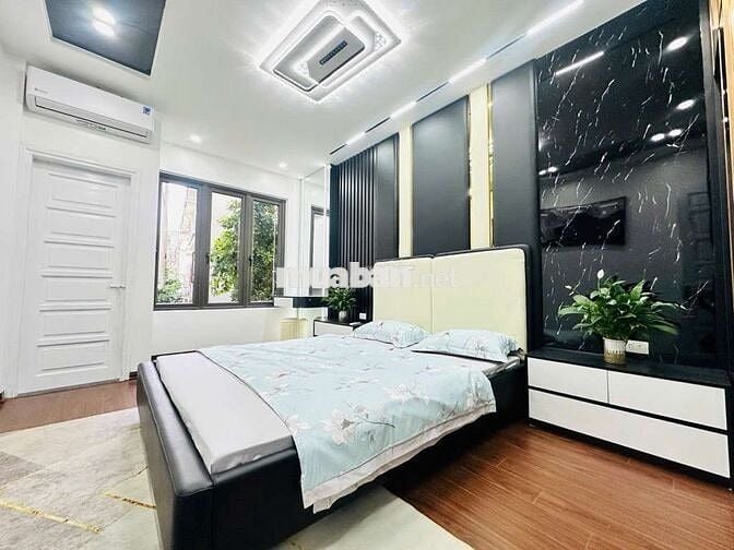 Nhà đẹp Võ Chí Công, tầm tiền hiếm dễ quyết: 5 tầng 4 ngủ giá 8,1 tỷ