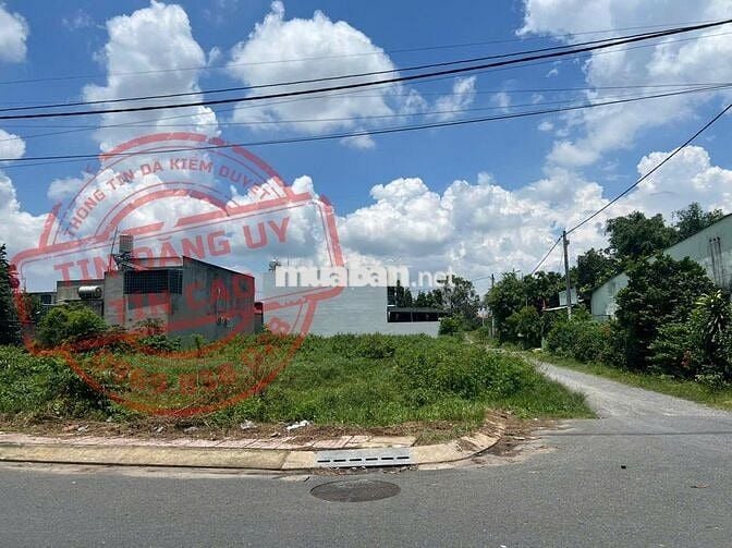 HẠ GIÁ 300TR BÁN GẤP LÔ GÓC 2 MT THỊ TRẤN CỦ CHI 260M2 GIÁ 1 TỶ 050TR