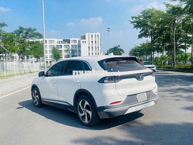 VinFast VF8 2024 Eco - 27000 km