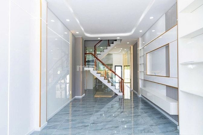 NHÀ 2 TẦNG - 120m2 - 3PN - SÂN XE HƠI - HỔ TRỢ VAY BANK - GIÁ 2.45 tỷ