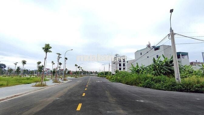 X1 Nguyên Khê, đường 6 ô tô tránh nhau, đối diện công viên kinh doanh