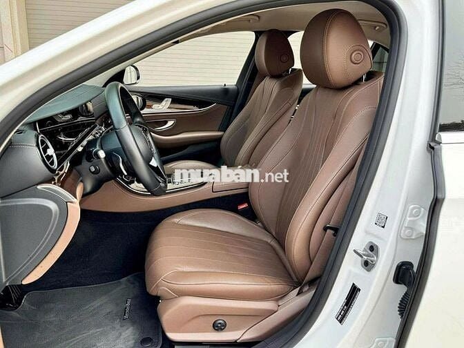 Mercedes Benz 2022 E200 Exclusive - 30000 km